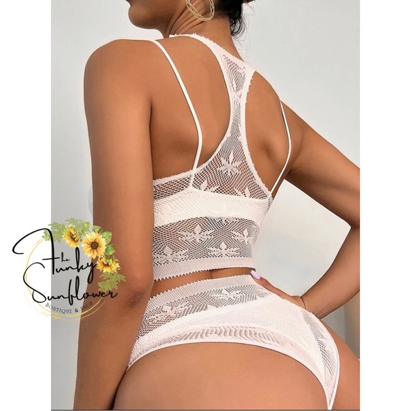 Leaf Plant Fishnet Lingerie Set - Picture 5 of 6